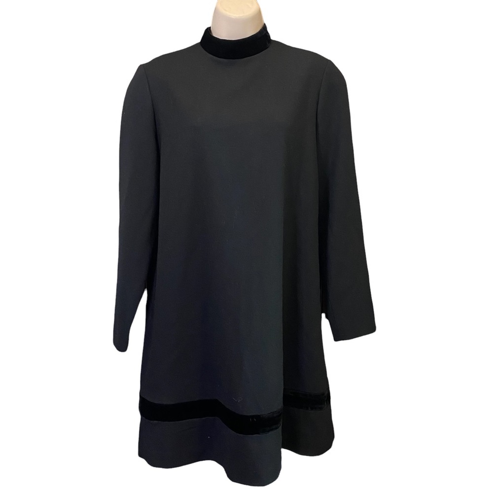 VTG Evan-Picone Petite Black Sheath Dress with Velvet Collar and Detail Size 6